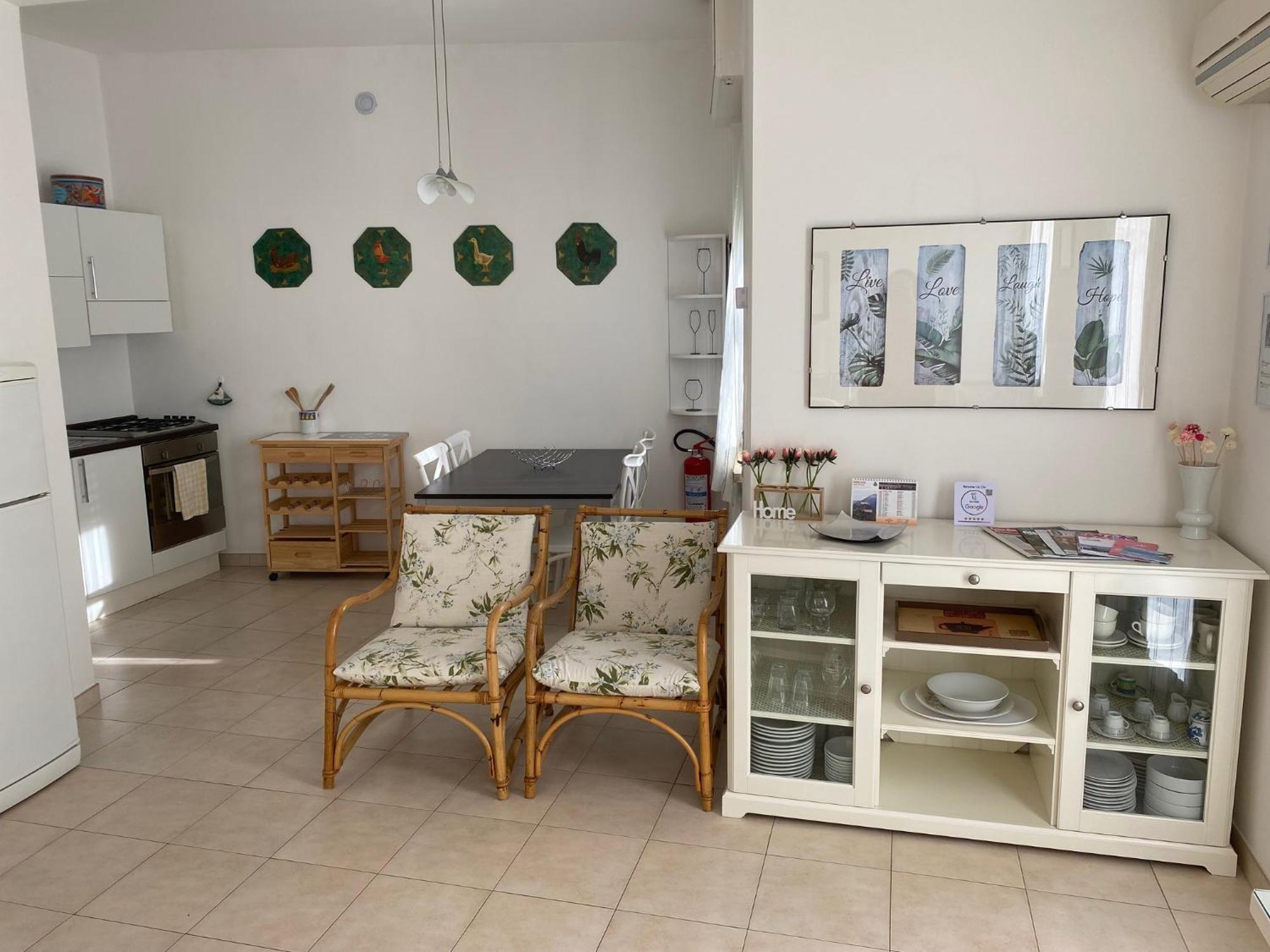 Oleander House Apartments 토리델베나코 외부 사진